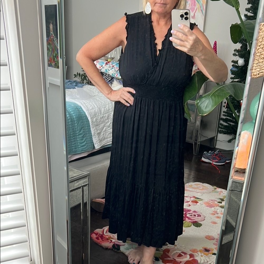 Elegant Black Sleeveless Dress